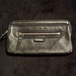 Coach Daisy Double Zip Leather Wallet